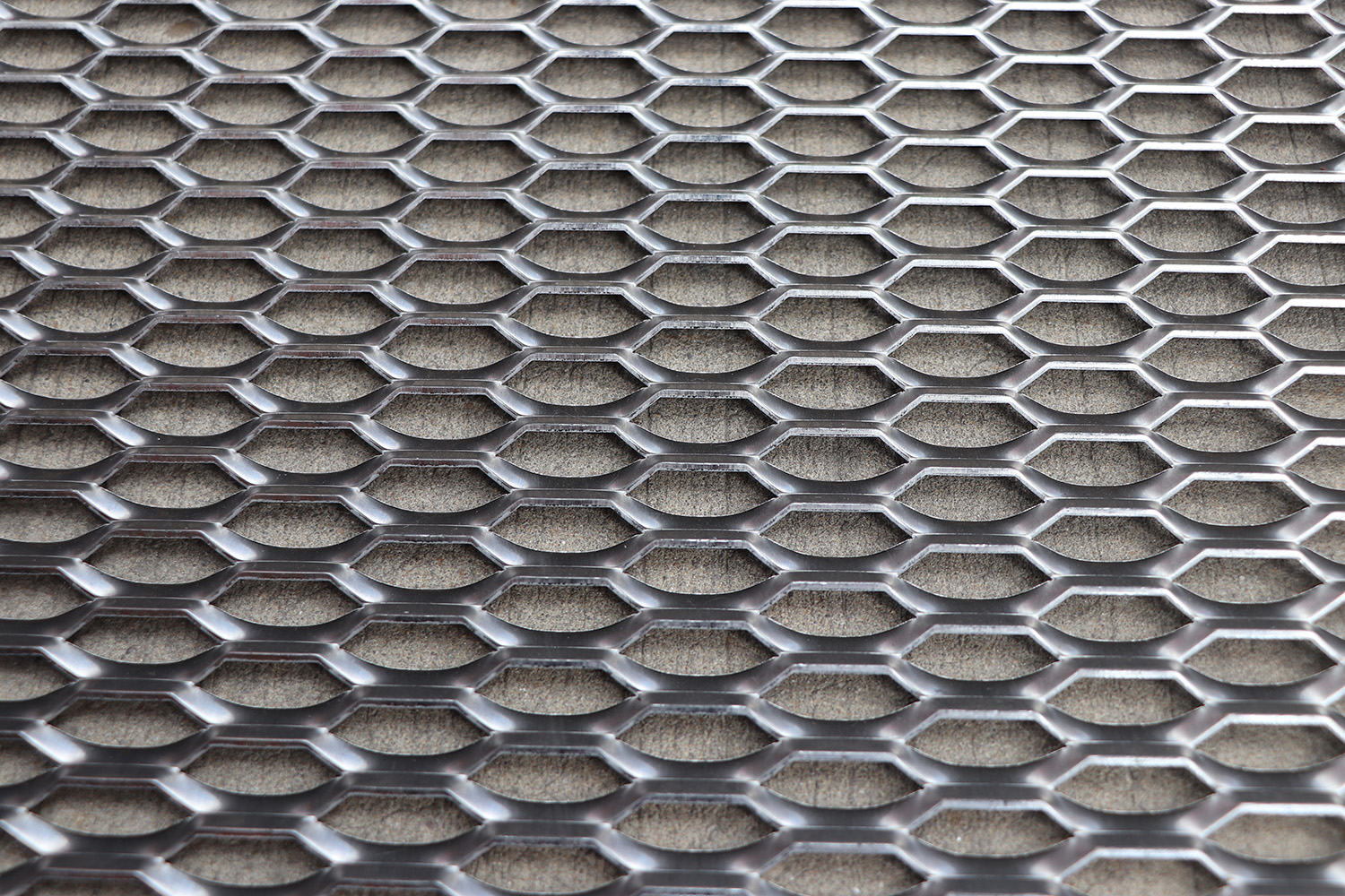 Ťahokov Fe, 1000 x 1500 x 1,5 mm, oko 44 x 12 mm