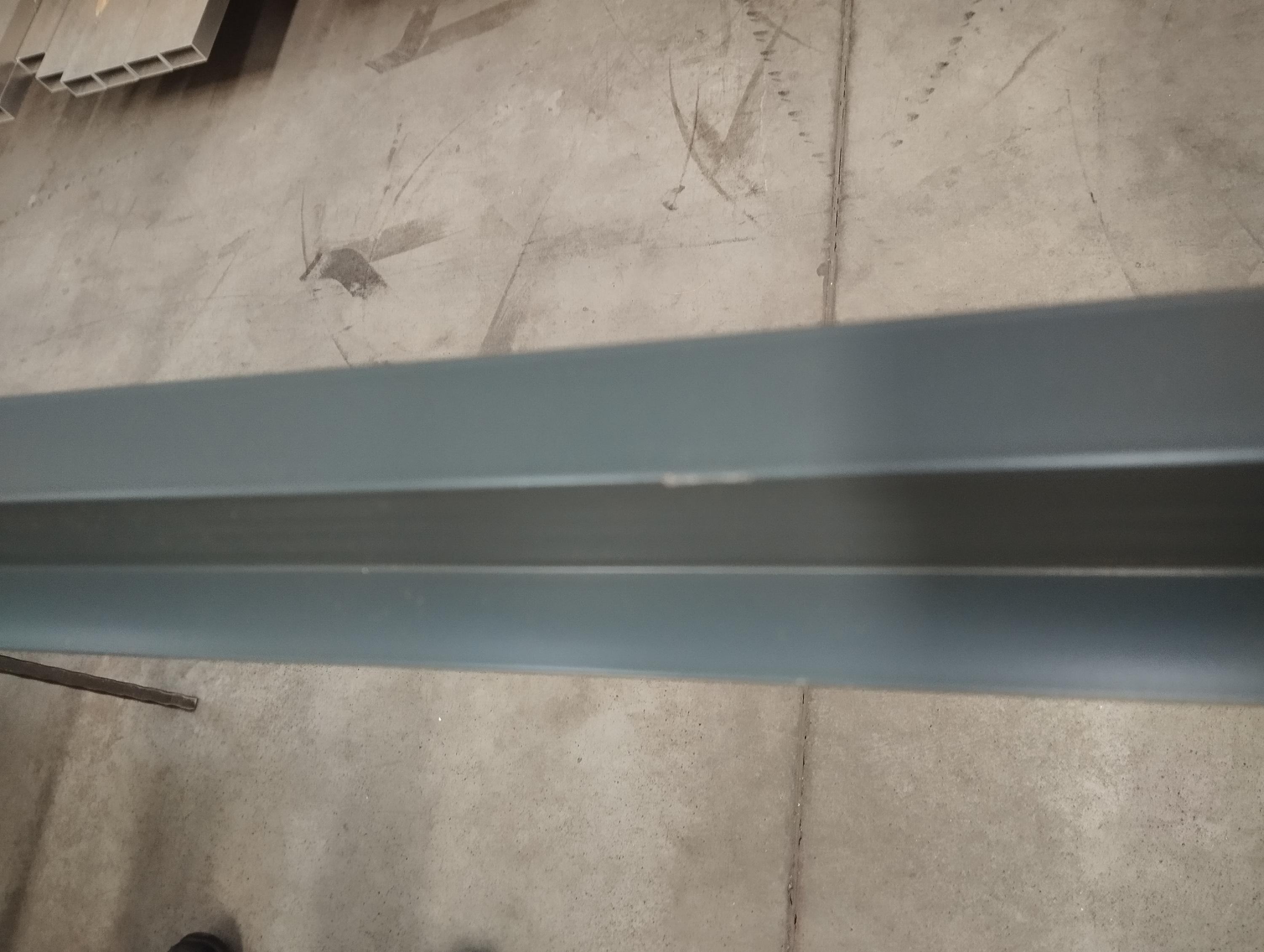 Poškozený profil na výplň 108x16x6000mm, materiál EN AW-6060 T66, přírodní hliník bez povrchové úpravy, cena za KUS